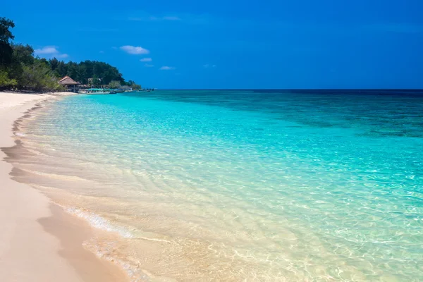 Hermosa playa tropical — Foto de Stock