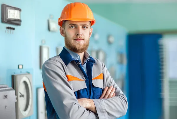 Engenheiro na sala de controle — Fotografia de Stock