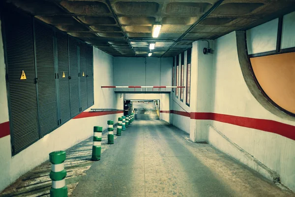 Entrance gate in underground parking — Φωτογραφία Αρχείου