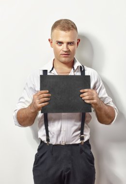 MugShot yakışıklı adamın