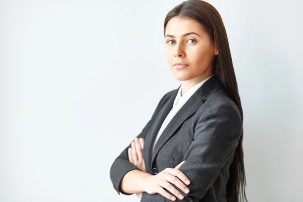 Junge schöne Geschäftsfrau — Stockfoto