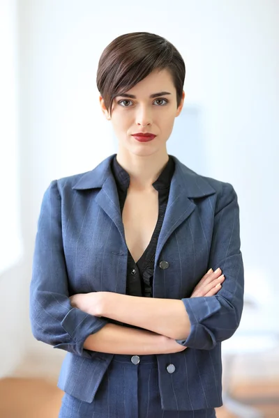 Portrait of young beautiful business woman — Stock Photo, Image