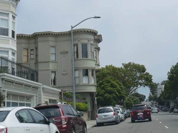 San Francisco California Julio 2018 Edificios Apartamentos Con Coches Viajando —  Fotos de Stock