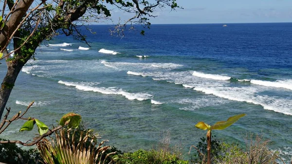 Ondes Douces Dirigeant Vers Rivage Rocheux Dans Partie Sud Des — Photo