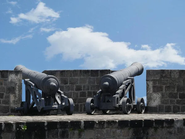 Canhões Apontados Fora Parque Nacional Fortaleza Brimstone Hill São Cristóvão — Fotografia de Stock