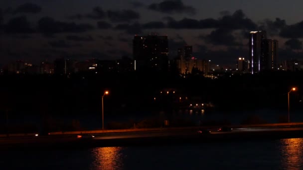 Dawn Shot Średnie Zbliżenie Wybrzeża Miami Beach Chmurami Niebie — Wideo stockowe