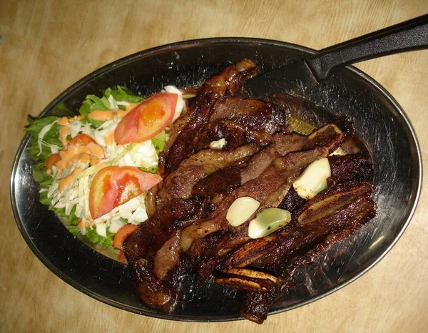 Downward Shot Plate Grilled Beef Ribs Serving Green Vegetables — Stock Photo, Image