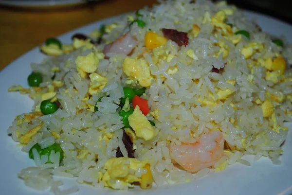 Close Shot Dish Fried Rice Shrimps Peas Eggs —  Fotos de Stock