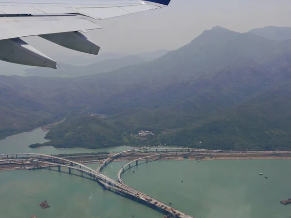 Letecký Pohled Mosty Křižující Vodu Hongkongu — Stock fotografie