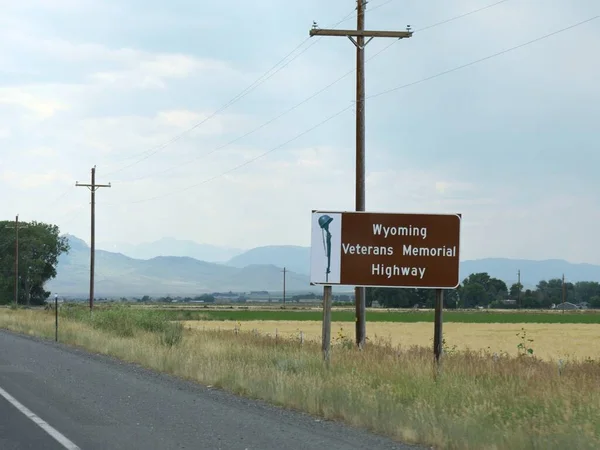 Roadside Sign Veterans Memorial Highway Wyoming — 스톡 사진