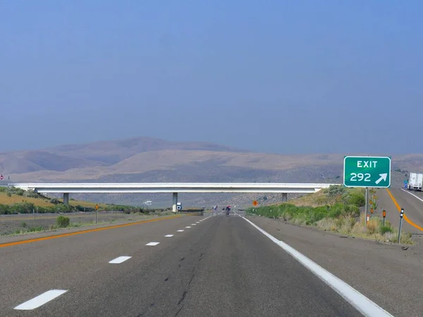 Διασταύρωση Δρόμο Πάνω Από Interstate Οδηγίες Για Την Έξοδο 292 — Φωτογραφία Αρχείου