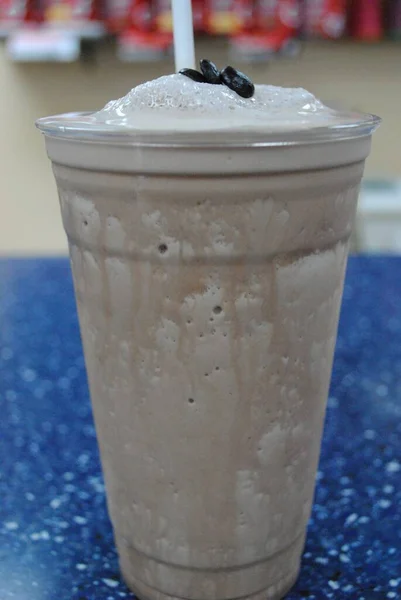 Obst Milch Smoothie Einem Plastikglas Nahaufnahme — Stockfoto