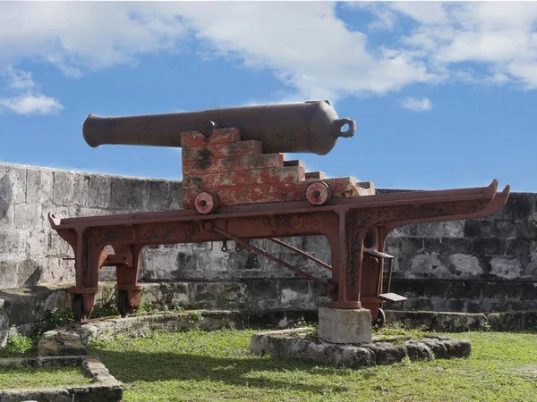 Egy Régi Ágyú Nassau Öbölre Néz Fort Charlotte Ban Egy — Stock Fotó