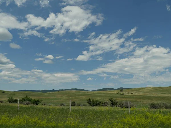 Ampi Terreni Agricoli Con Bellissime Nuvole Nei Cieli Paesaggio Del — Foto Stock