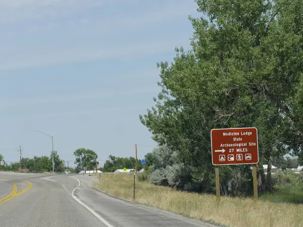 Assine Longo Estrada Para Medicine Lodge Archaeological Site Wyoming — Fotografia de Stock