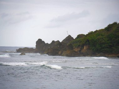 Barbados 'un doğu kıyısındaki Bathsheba Sahili' nde kaya oluşumları
