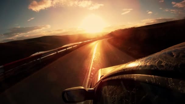 Condução ao pôr-do-sol — Vídeo de Stock