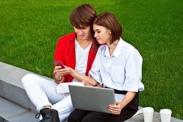 Boy Girl Have Lunch Outdoors Together Couple Looking Laptop Screen — Stock Photo, Image