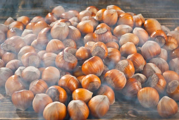 Las Avellanas Sobre Pila Cierran Con Vapor Textura Nueces Sobre —  Fotos de Stock