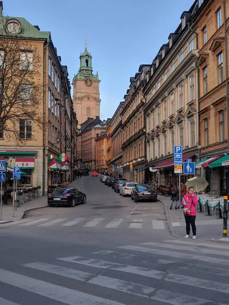 Zweden Stockholm April 2019 Het Uitzicht Een Straat Met Kathedraal — Stockfoto