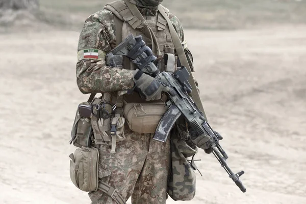 Soldato Con Fucile Assalto Bandiera Del Somaliland Uniforme Militare Collage — Foto Stock