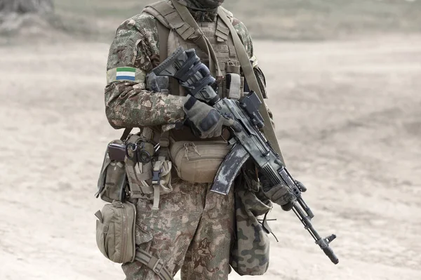 Soldado Con Rifle Asalto Bandera Sierra Leona Uniforme Militar Collage —  Fotos de Stock