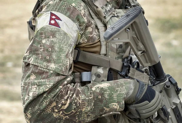 Soldat Avec Fusil Assaut Drapeau Népal Uniforme Militaire Collage — Photo