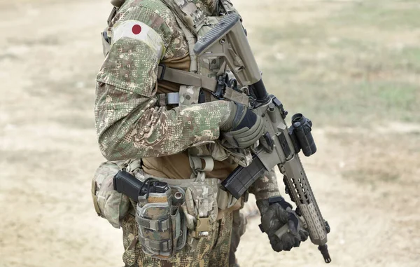 Soldat Med Automatgevär Och Japansk Flagga Militäruniform Kollage — Stockfoto