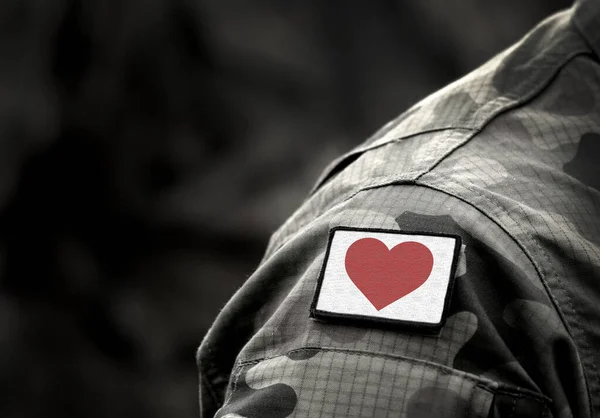 Red Heart Military Uniform Love War Concept — Stock Photo, Image