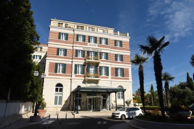 Dubrovnik, Hırvatistan - Temmuz 2021: Dubrovnik yakınlarındaki Hilton Imperial Dubrovnik Oteli.