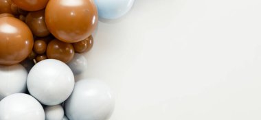 Bej ve gri tonlarda minimalist balon dekorasyonu, pürüzsüz parlak yüzeyler ve temiz beyaz arka plan. Metin ya da tasarım ögeleri için mükemmel geniş düzen.