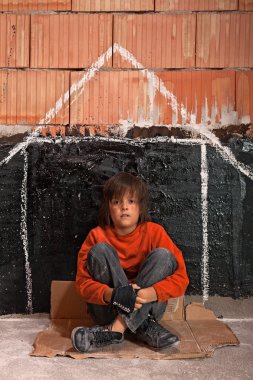 Genç evsiz çocuk