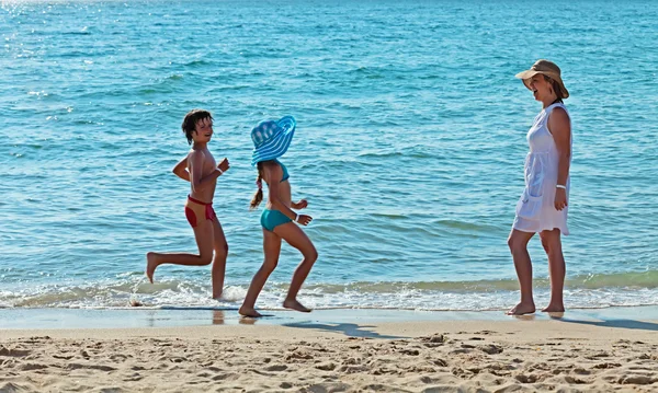 Morning run by the sea - exercising for fun — Stock Photo, Image