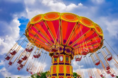 Renkli swing sürmek