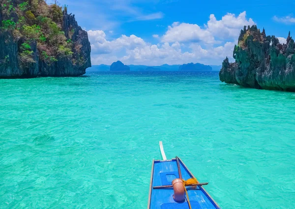 Tekne turu için mavi lagün, Palawan, Filipinler — Stok fotoğraf