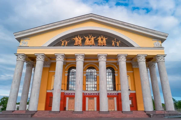 Teatr muzyczny Karelii, Petrozavodsk, Federacja Rosyjska — Zdjęcie stockowe