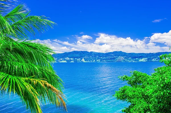 Vista do Lago Toba em Sumatra, Indonésia — Fotografia de Stock