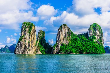 halong bay dağ Adaları
