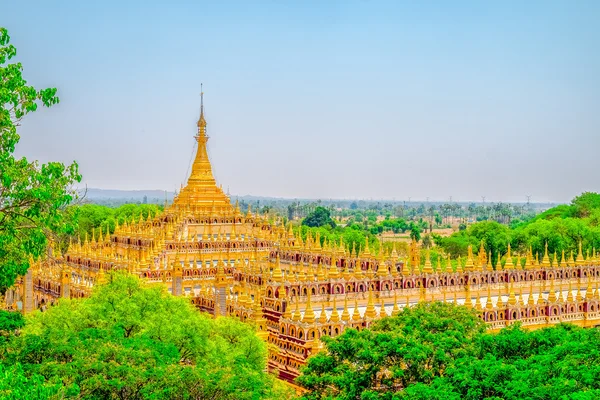 Krásné buddhistická pagoda — Stock fotografie