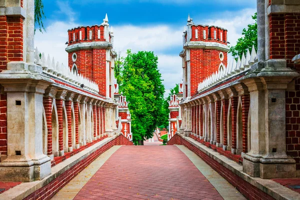 Brücke in Zarizyn, Moskau — Stockfoto