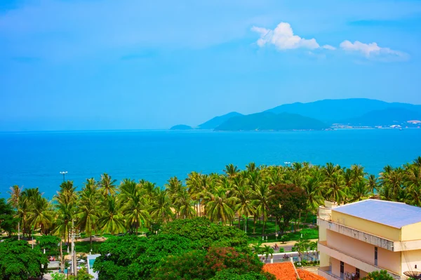 Paisaje tropical con bahía marina e islas — Foto de Stock