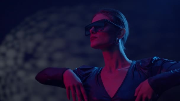 Mysterious Girl In Sunglasses In Blue Room Color. — Stock Video