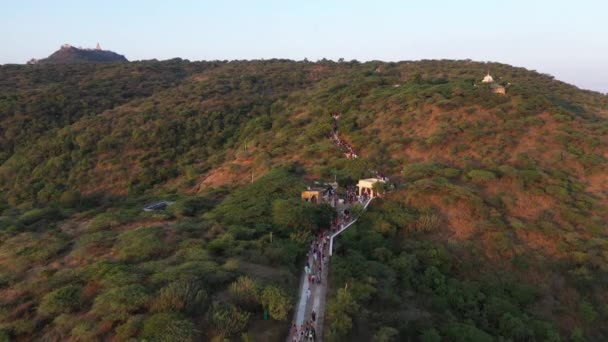 Gujarat, Palitana. Montagne Shatrunjaya, Jain Échantillons — Video