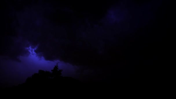 orage et éclairs dans la nuit 