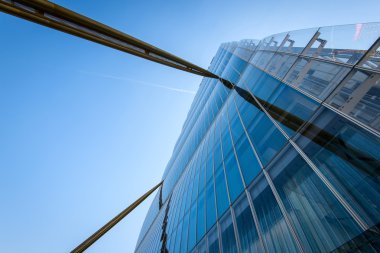 Milan, İtalya - 04 Mayıs 2016: Citylife Milan Allianz Arata Isozaki ve Andrea Maffei Citylife alanda mimarlar tarafından tasarlanan kule