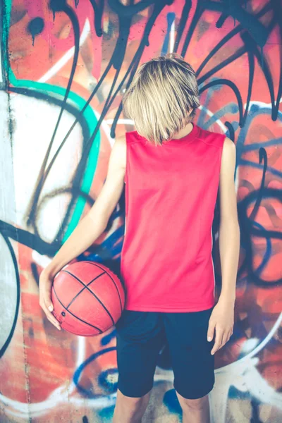 Guy basketball player — Stock Photo, Image