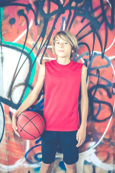 Guy basketball player — Stock Photo, Image