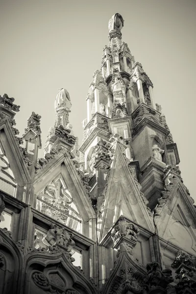 Кафедральный собор Милана - детали — стоковое фото
