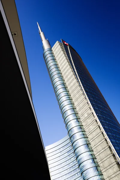 Milánó, Olaszország, február 12 2015: új Unicredit Bank felhőkarcoló, Milánó, február 12-2014 — Stock Fotó