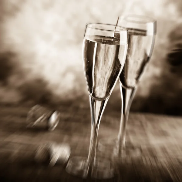 Вечірнє бульбашкове вино розмите фото стилю — стокове фото